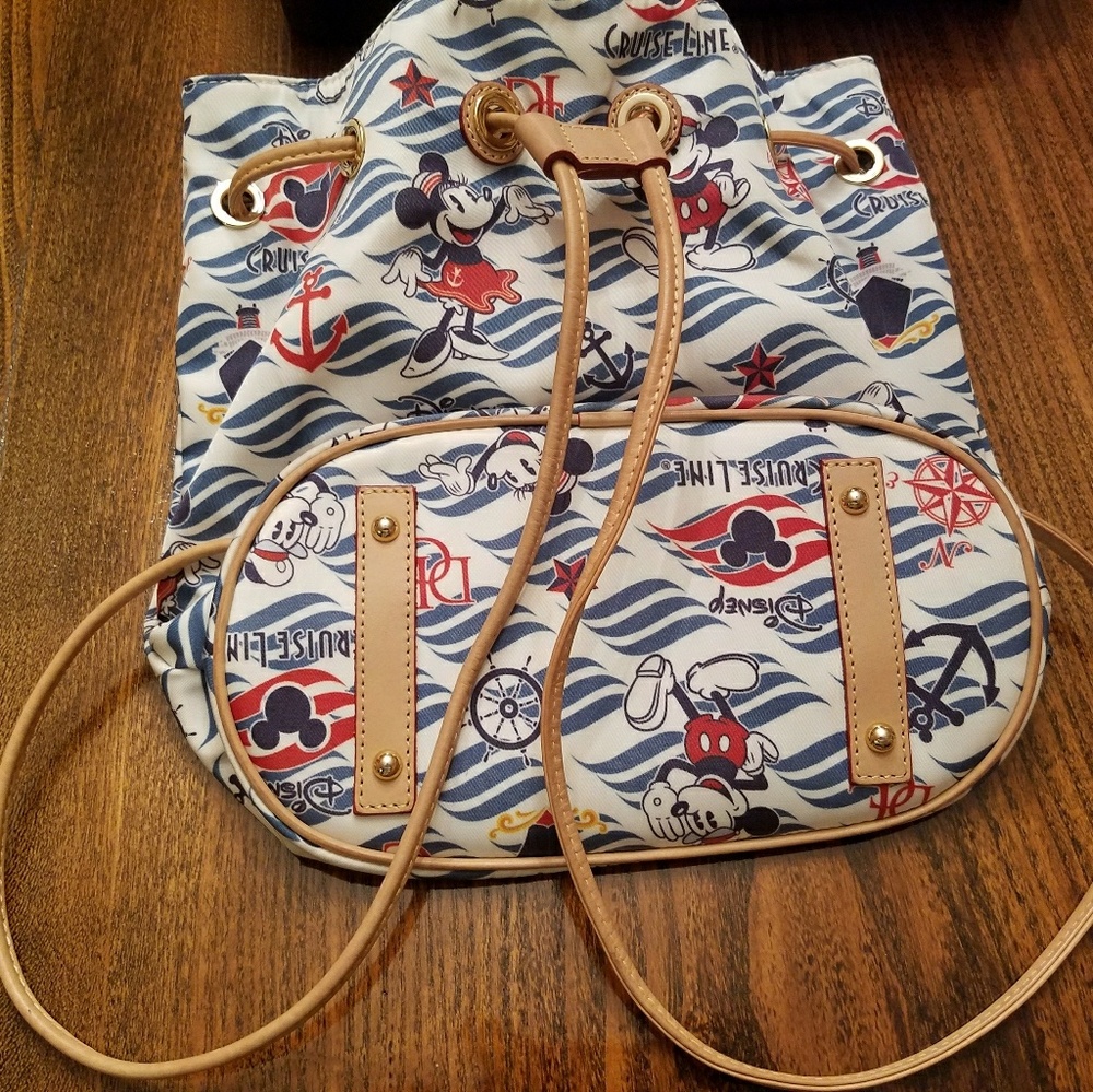 New Disney dooney and Bourke cruise backpack - Picture 3 of 4